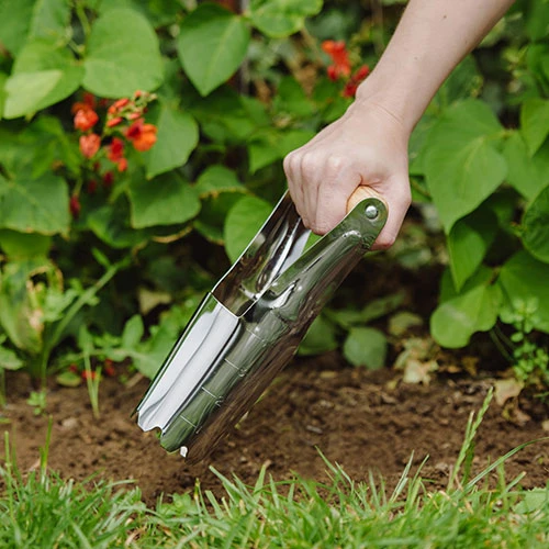 Hand Held Bulb Planter 3 Hand Held Bulb Planter